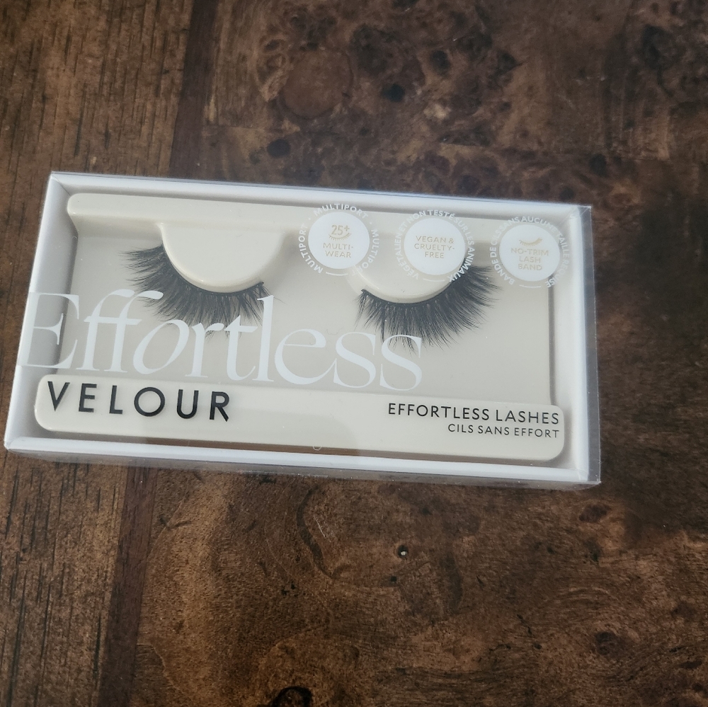 Velour Effortless Lashes NEW
